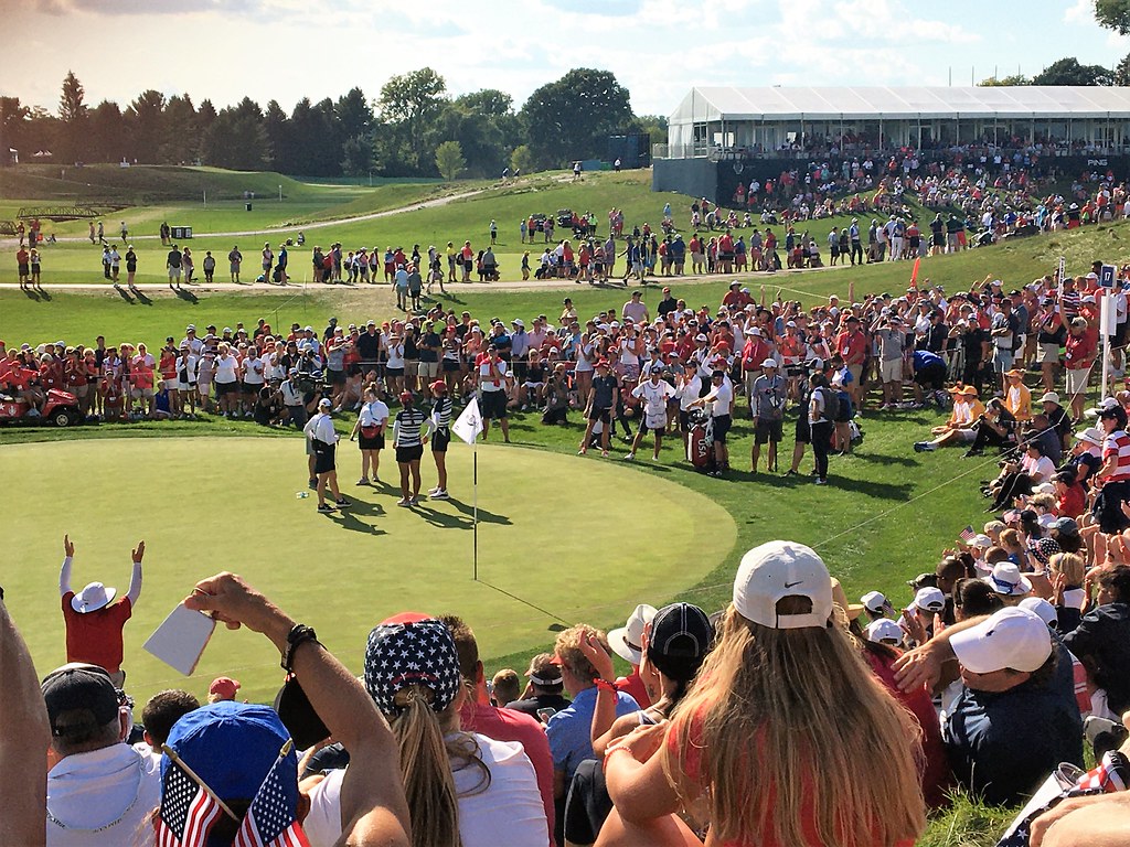 The green and spectators at Inverness Club in Toledo during the 2021 Solheim Cup